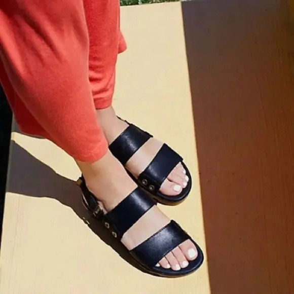 Sorel Torpeda Sandal, size 9 - Picture 1 of 10